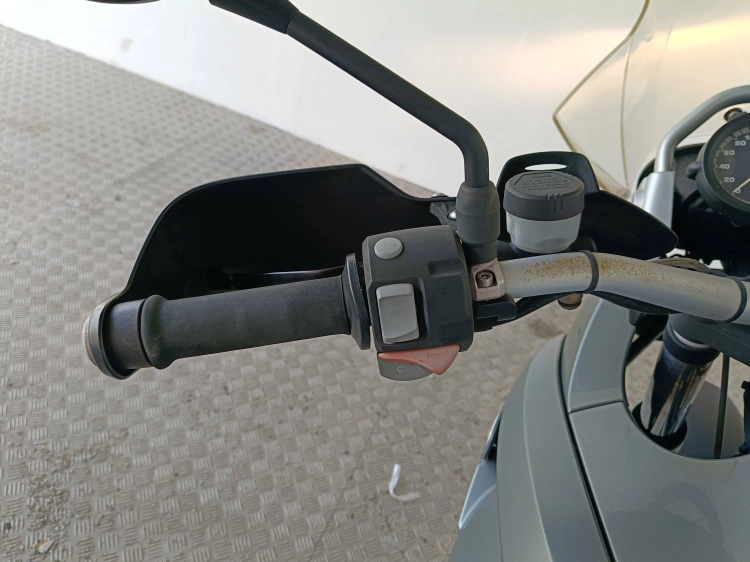 7 - BMW Motorrad R 1200 GS R 1200 GS