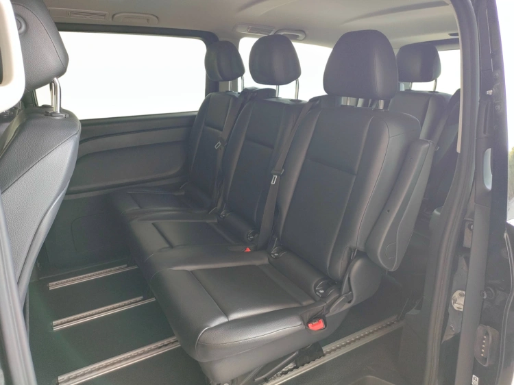 14 - Mercedes Vans Vito 114 cdi long tourer auto my20