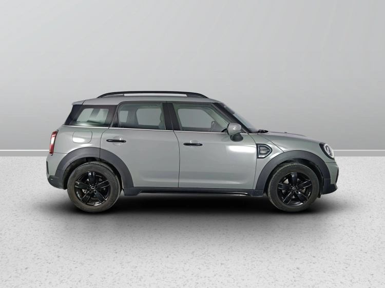 6 - MINI Countryman Mini Countryman 1.5 One Classic auto