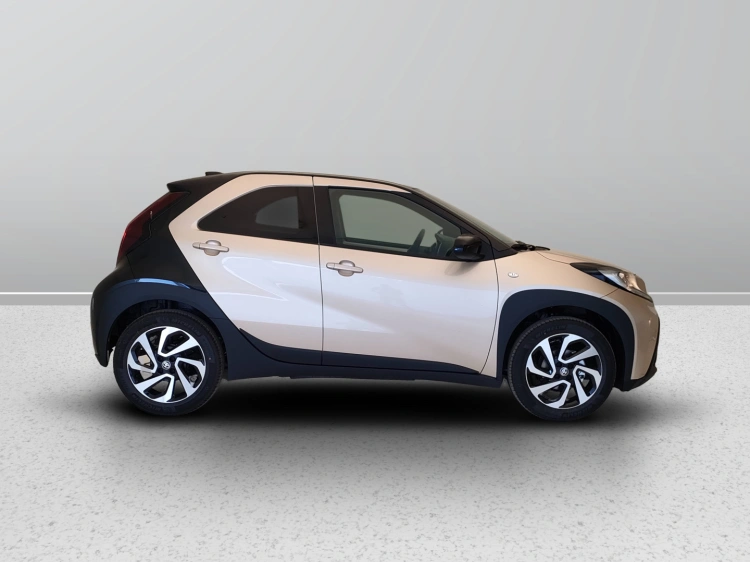 7 - Toyota Aygo X AYGO X 10B MT TREND MY24