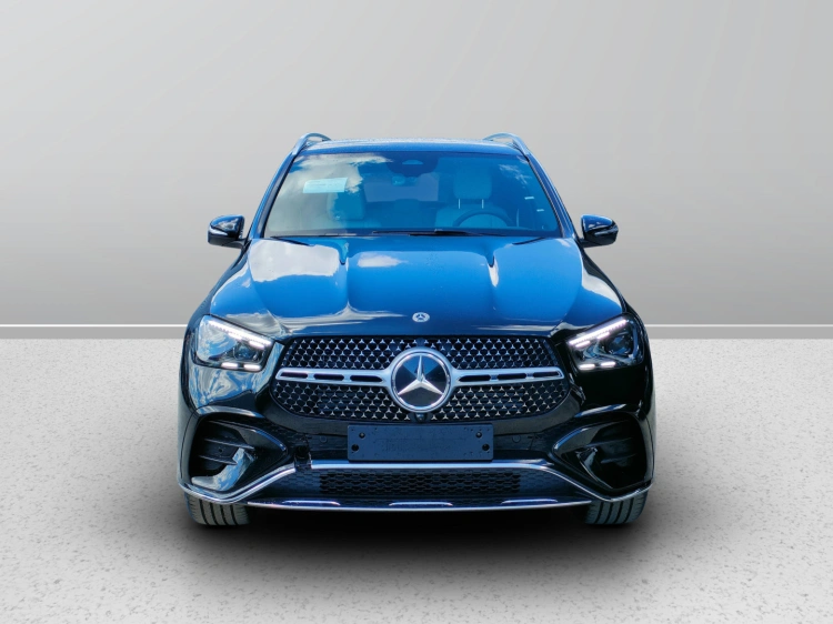 2 - Mercedes-Benz GLE 300 d 4MATIC