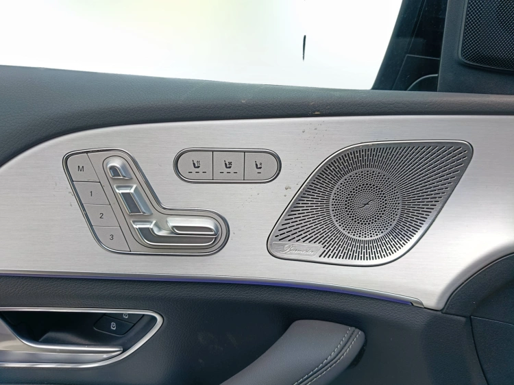 12 - Mercedes-Benz GLE GLE 300 d 4MATIC Coupe