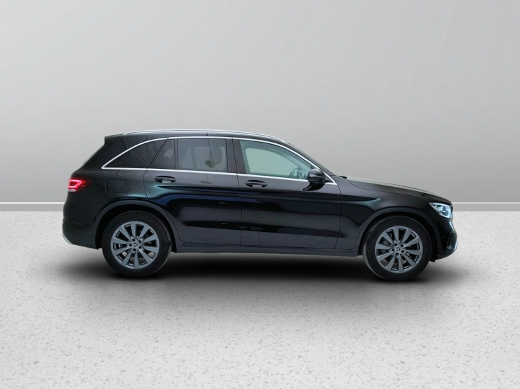 7 - Mercedes-Benz GLC 220 d Sport 4matic auto