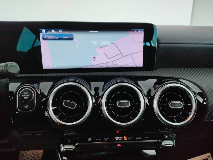 14 - Mercedes-Benz CLA Shooting Brake 180 d Advanced auto