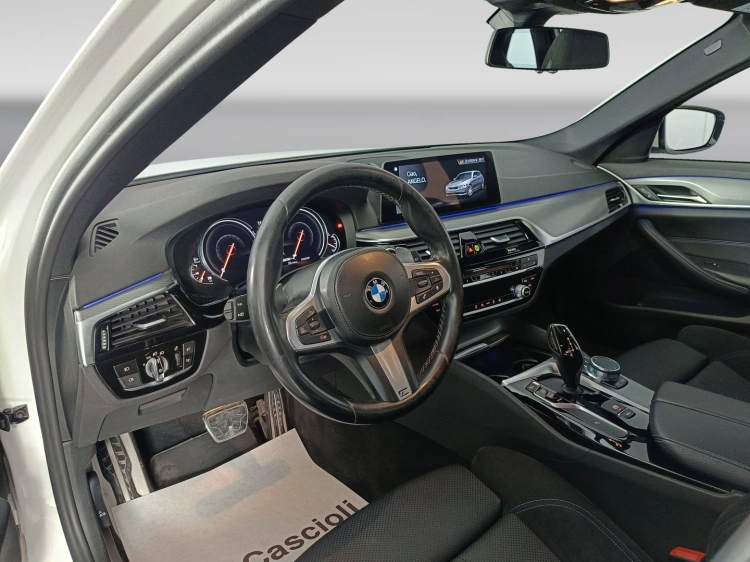 7 - BMW Serie 5 520d Touring xdrive Msport auto