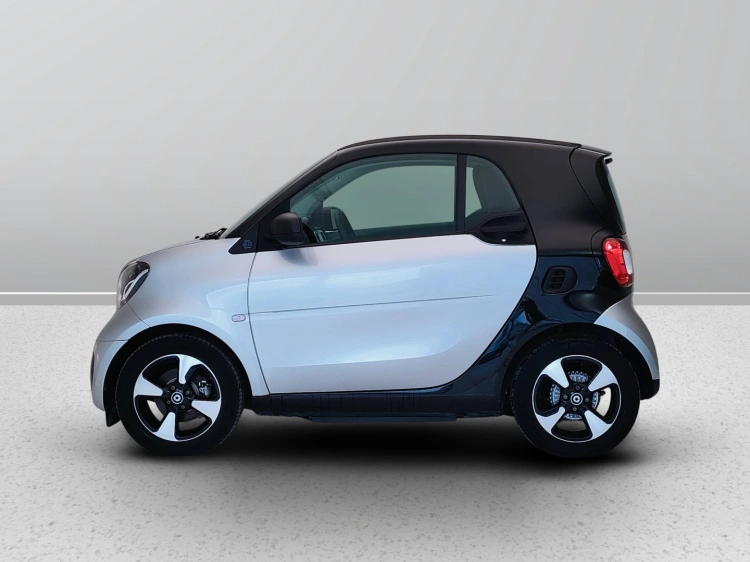 3 - smart fortwo Fortwo eq Passion 4,6kW