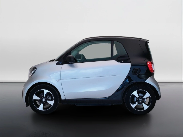 3 - smart fortwo Fortwo eq Passion 4,6kW