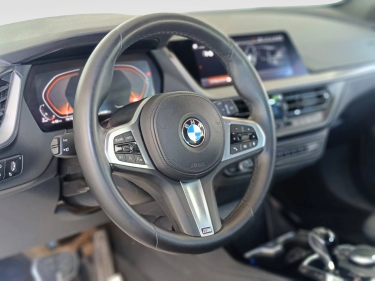 16 - BMW Serie 1 118d Msport auto