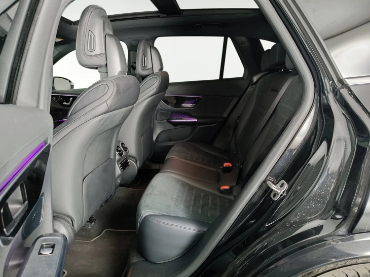 9 - Mercedes-Benz GLC 220 d AMG Premium Plus 4matic auto