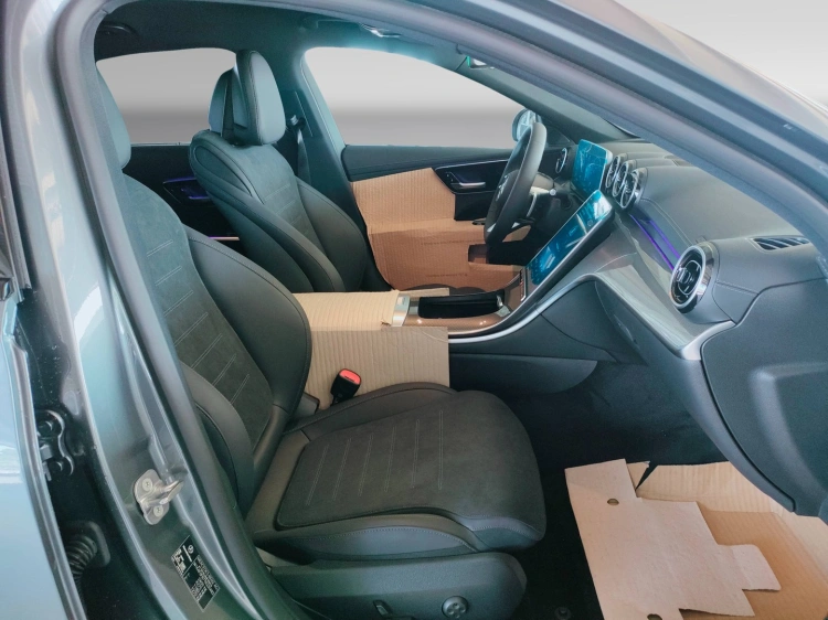 12 - Mercedes-Benz Classe C 220 d 4MATIC