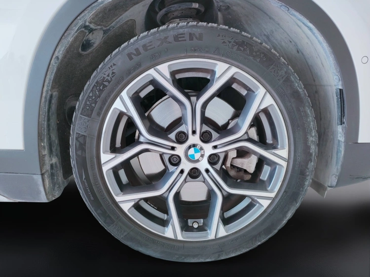 8 - BMW X1 X1 xdrive25e xLine auto