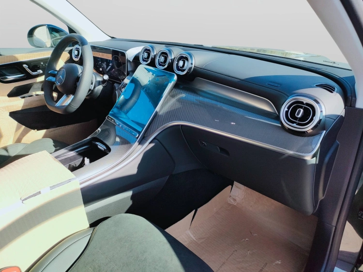 12 - Mercedes-Benz GLC 220 d 4MATIC