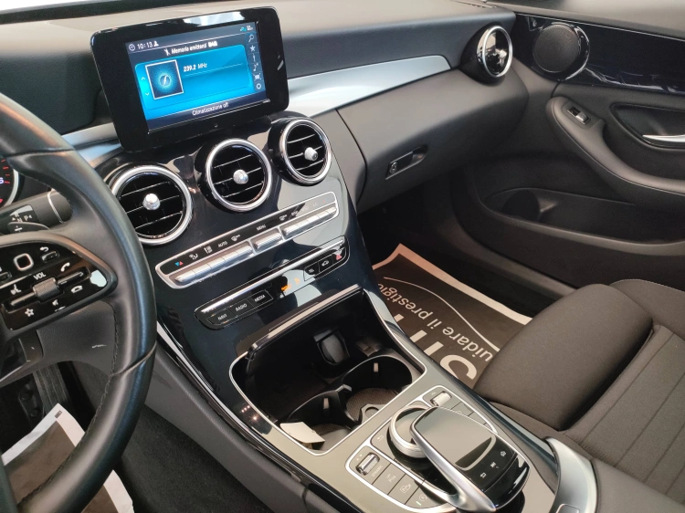 11 - Mercedes-Benz Classe C SW 220 d Sport auto