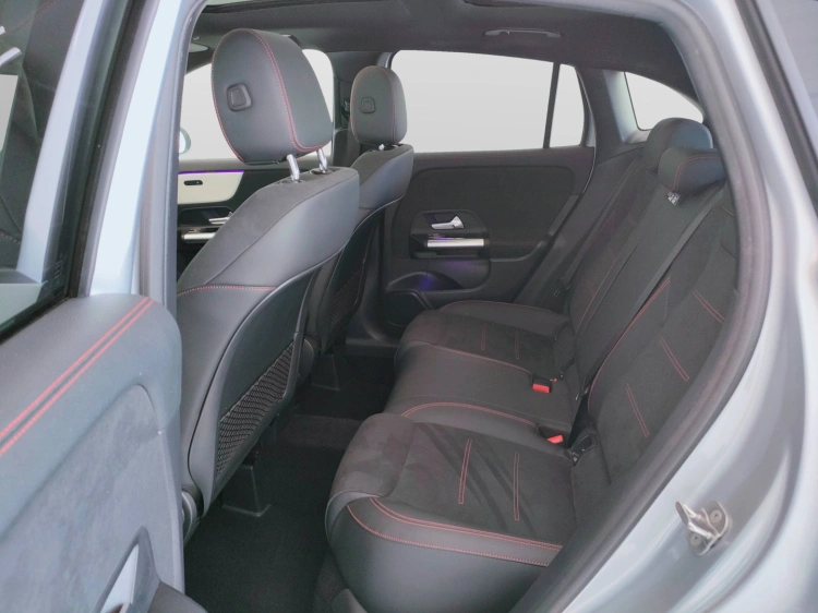17 - Mercedes-Benz GLA 200 d AMG Line Advanced Plus Tech Edition auto