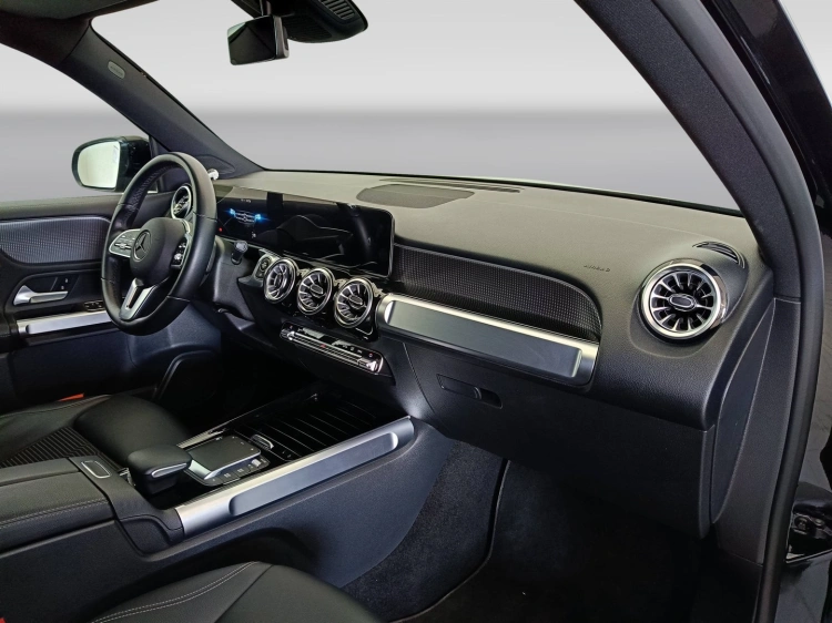 10 - Mercedes-Benz GLB 200 d Sport Plus auto
