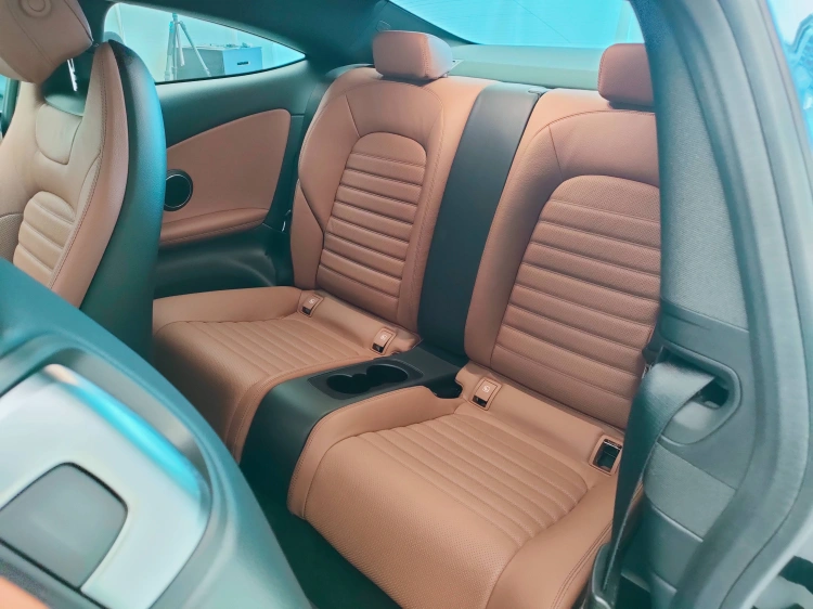 11 - Mercedes-Benz Classe C Coupe 220 d Premium 4matic auto