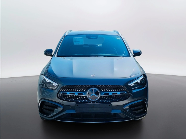 2 - Mercedes-Benz GLA 200 d automatic