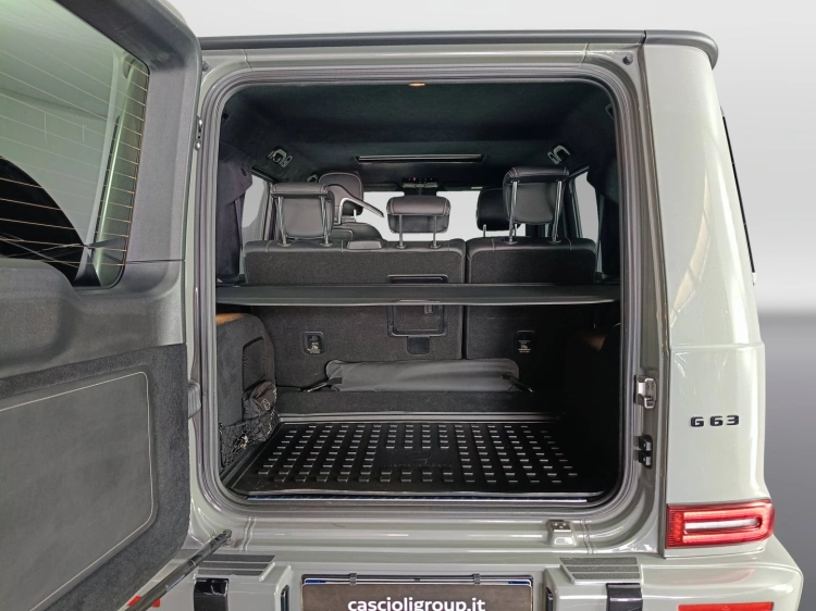 24 - Mercedes-Benz Classe G 