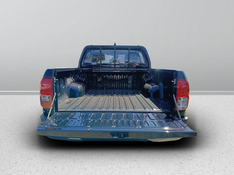 4 - Toyota Professional HI LUX 4X2 - 4X4 HILUX 2.4D A DC 4WD CMF MY24