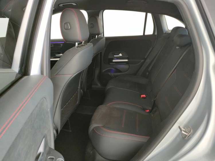 11 - Mercedes-Benz GLA 250 e Plug-in hybrid