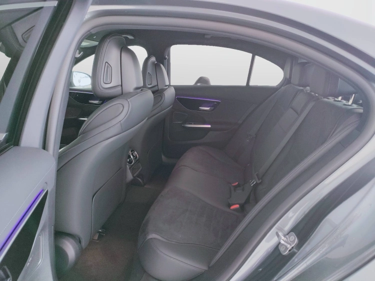 13 - Mercedes-Benz Classe C 220 d mhev AMG Line Advanced 4matic 200cv auto