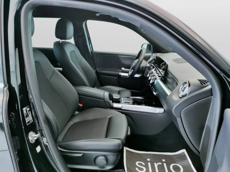 11 - Mercedes-Benz GLB 200 d Sport Plus auto