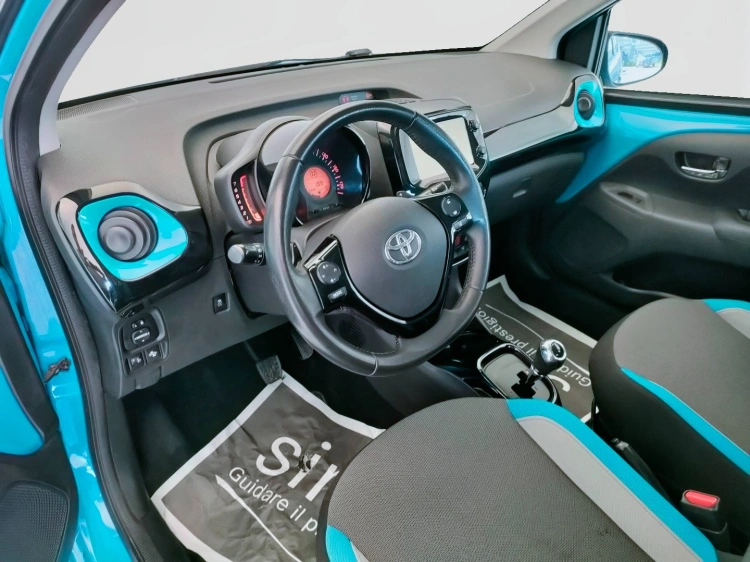 13 - Toyota Aygo Aygo 5p 1.0 x-cite m-mt