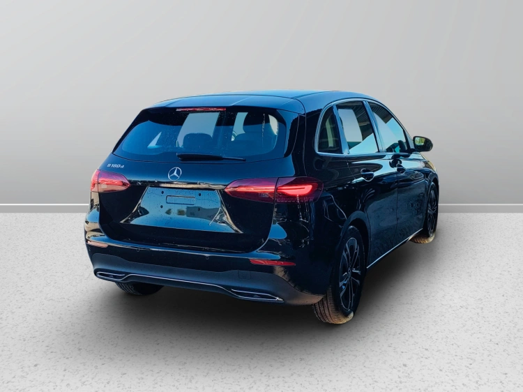 6 - Mercedes-Benz Classe B 180 d