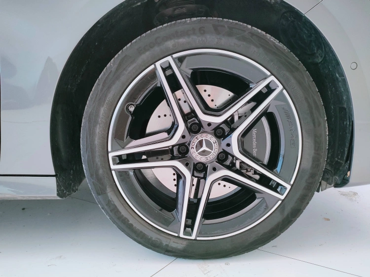 8 - Mercedes-Benz Classe A 250 e phev AMG Line Premium auto