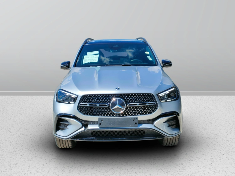 2 - Mercedes-Benz GLE 300 d 4MATIC