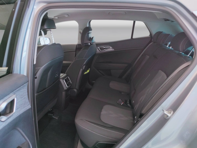 11 - Kia Sportage Sportage 1.6 crdi mhev Business imt