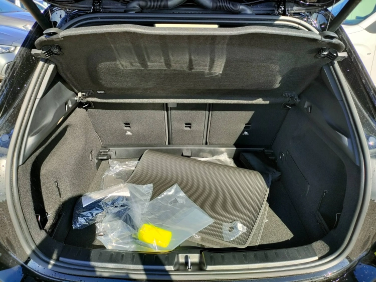 5 - Mercedes-Benz GLA 200 d automatic