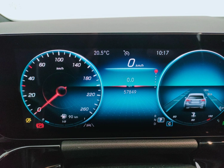 18 - Mercedes-Benz GLA 200 d Sport Plus 4matic auto