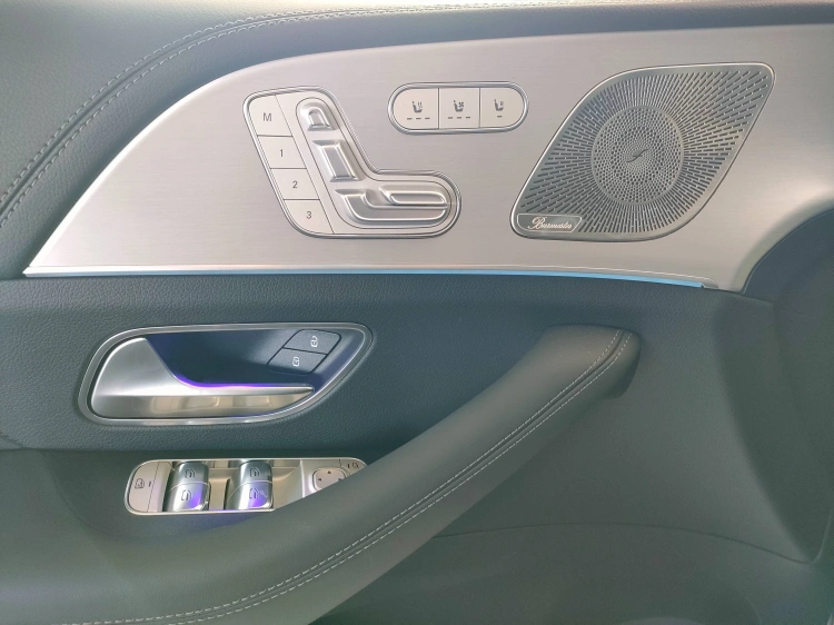 12 - Mercedes-Benz GLE 300 d 4MATIC