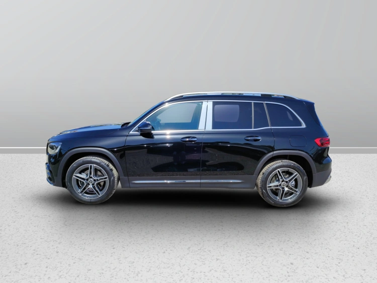 3 - Mercedes-Benz GLB 200 d Automatic 4MATIC