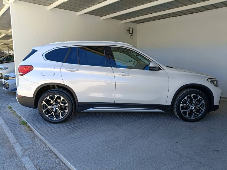 3 - BMW X1 X1 sdrive16d xLine auto