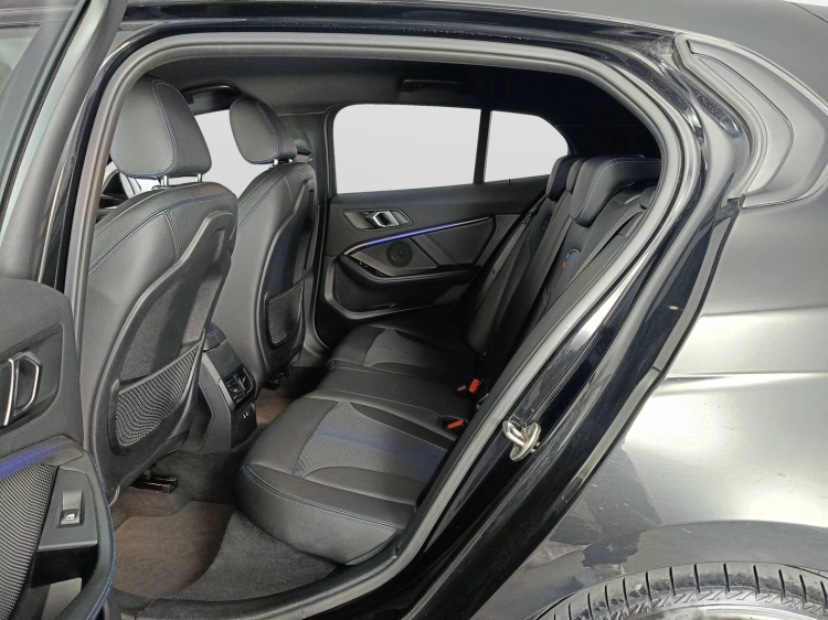 9 - BMW Serie 1 118d Msport auto