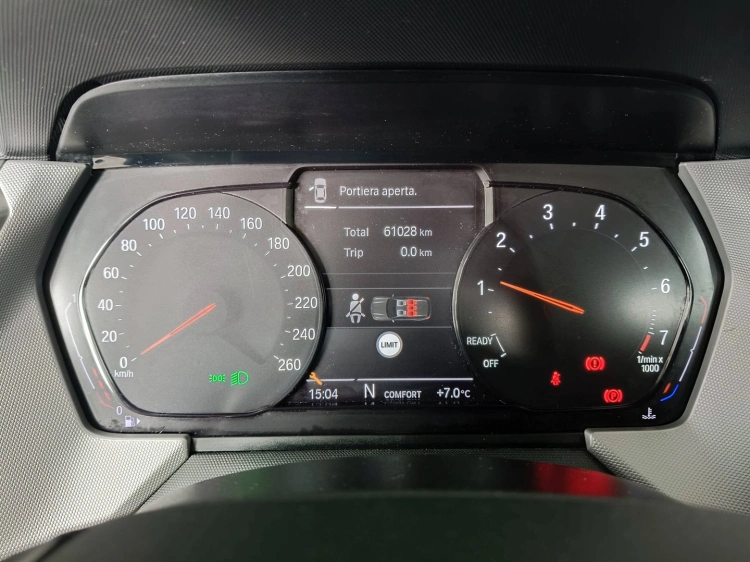 12 - BMW Serie 1 116i Advantage