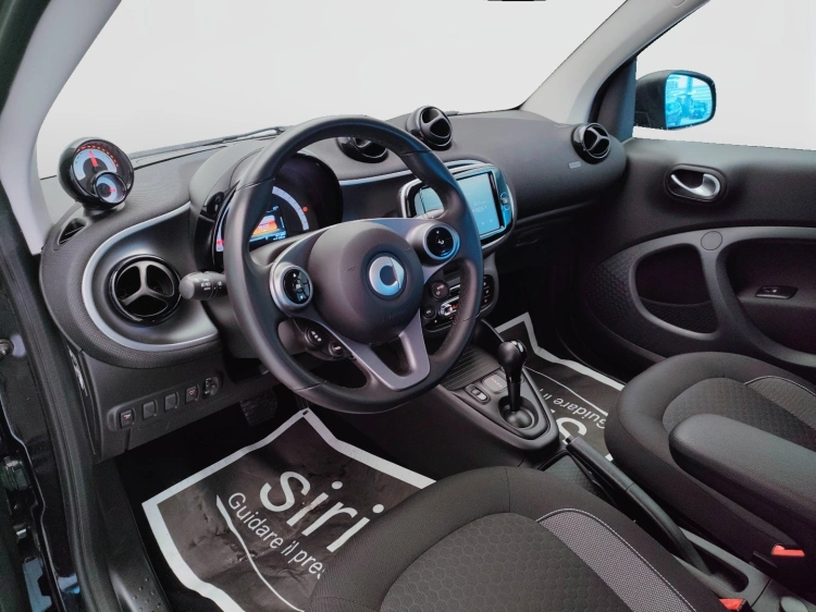 13 - smart fortwo Fortwo eq Passion 4,6kW