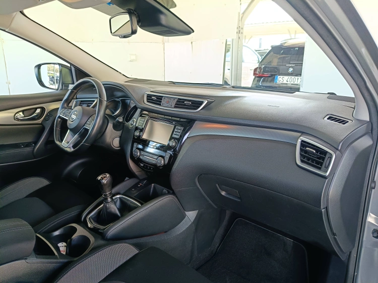 10 - Nissan Qashqai Qashqai 1.5 dci N-Connecta 110cv