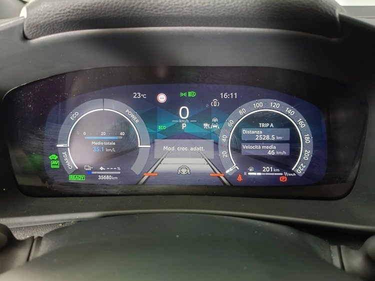 12 - Toyota C-HR C-HR 2.0 phev Trend eco fwd e-cvt