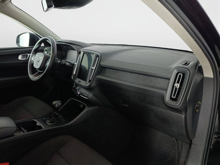 10 - Volvo XC40 XC40 2.0 d3