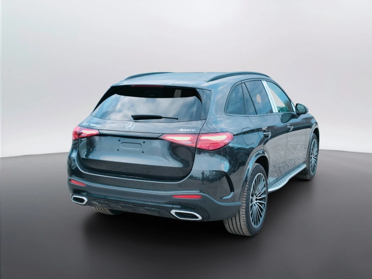 6 - Mercedes-Benz GLC 300 de 4MATIC