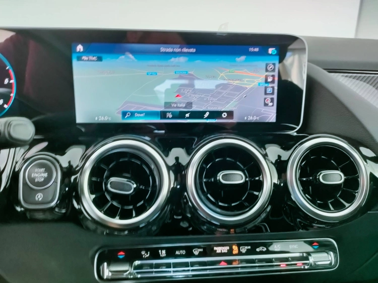 15 - Mercedes-Benz Classe B 180 d Premium auto