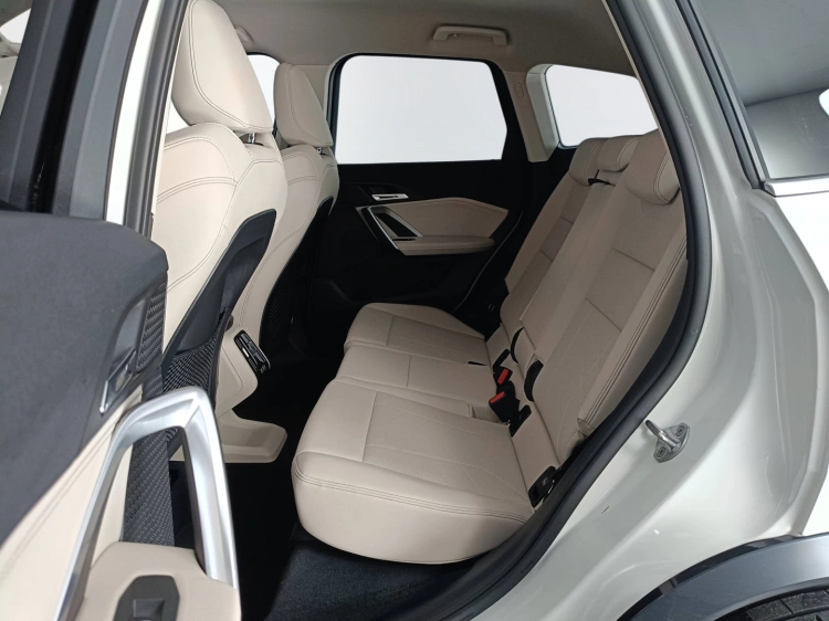 9 - BMW X1 X1 sdrive18d X-Line auto