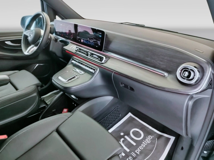 14 - Mercedes-Benz Classe V Long 300 d Avantgarde 4matic auto