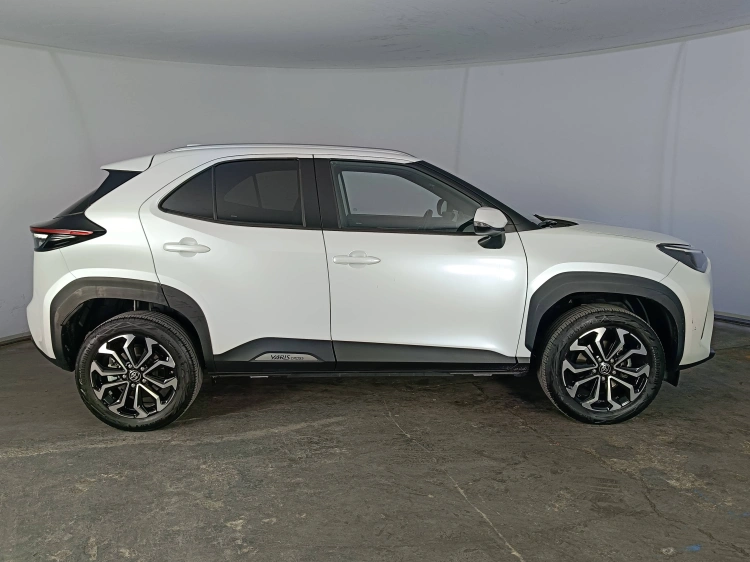 6 - Toyota Yaris Cross Yaris Cross 1.5h Trend awd-i 116cv e-cvt