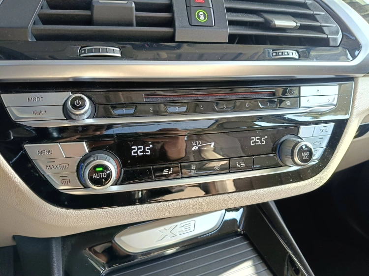 15 - BMW X3 X3 xdrive20d Luxury 190cv auto