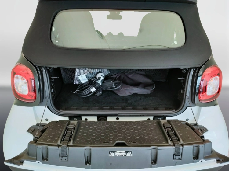 5 - smart fortwo Fortwo Cabrio eq Pulse 22kW