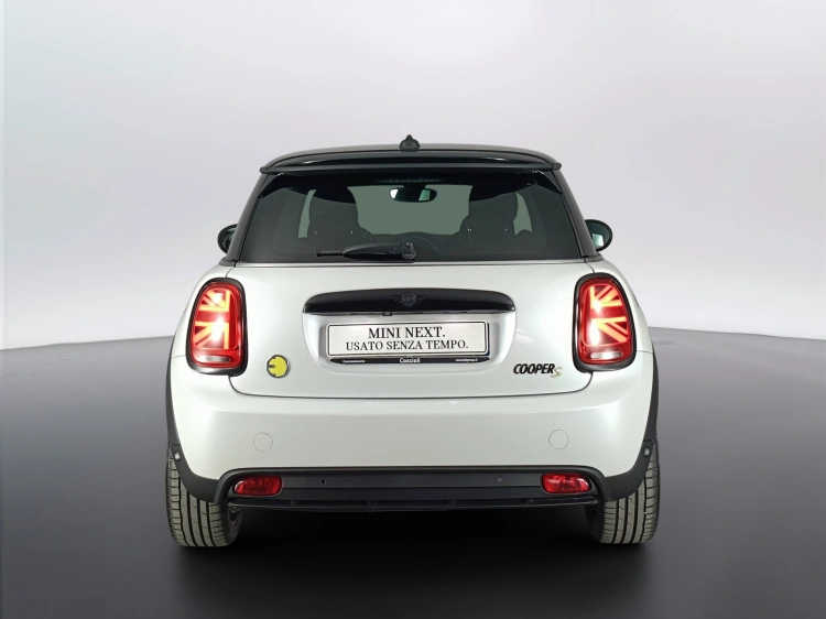 5 - MINI Cooper Mini 3p Cooper SE Classic auto